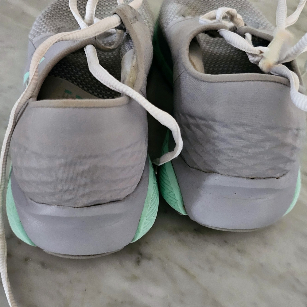 Under Armour Women's Sneakers size 9.5 gray green - Picture 5 of 9